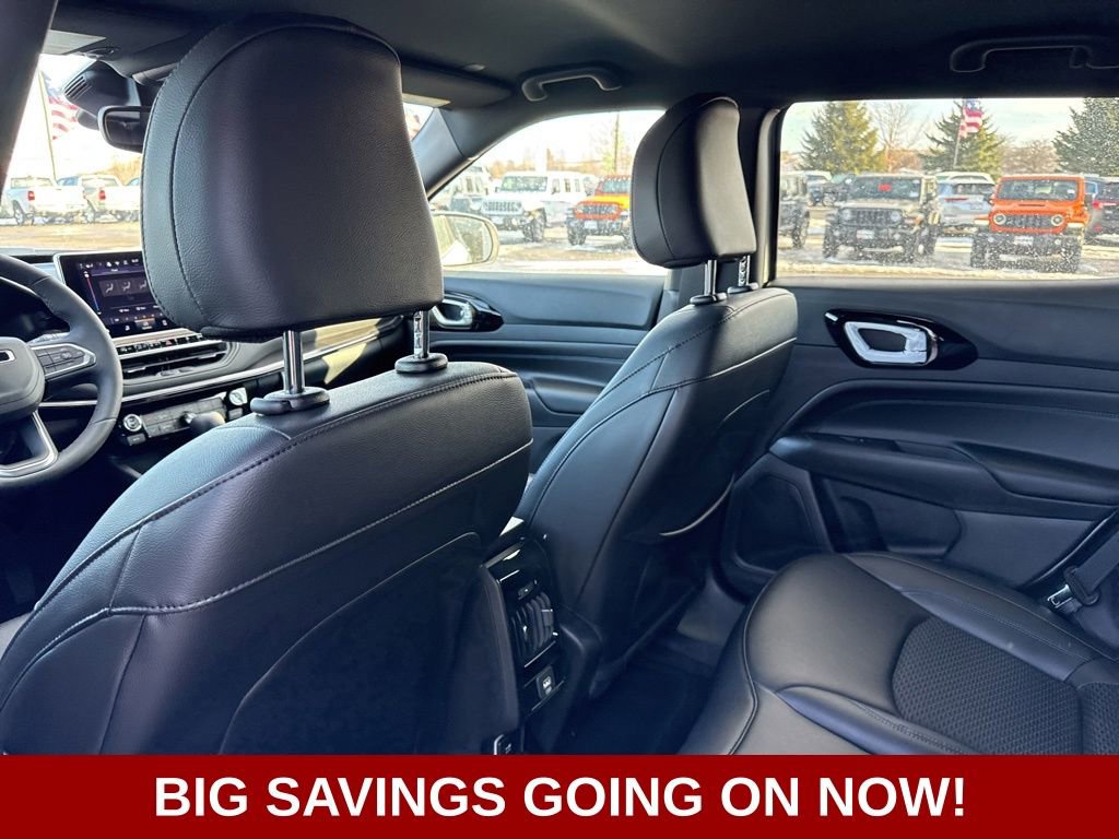 New 2026 Jeep Compass Latitude image 38