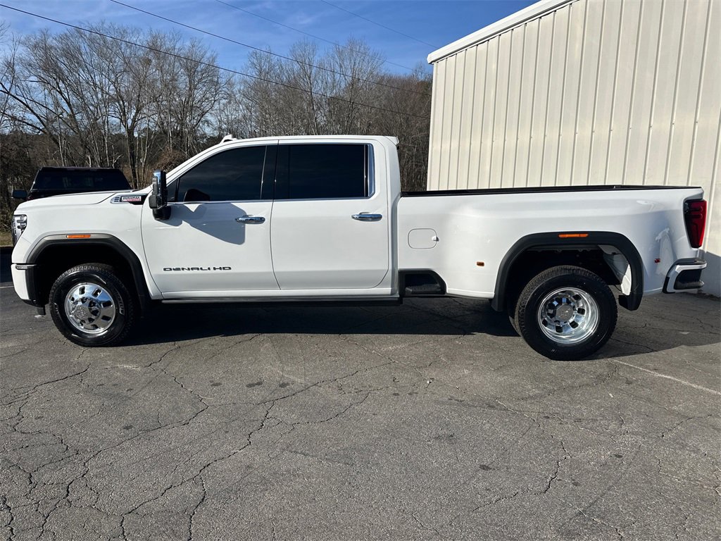 Used 2024 GMC Sierra 3500 Denali w/ Denali Reserve Package image 9