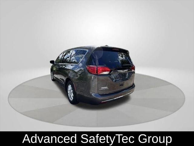 Certified 2020 Chrysler Pacifica Touring w/ Advanced Safetytec Group FWD image 5
