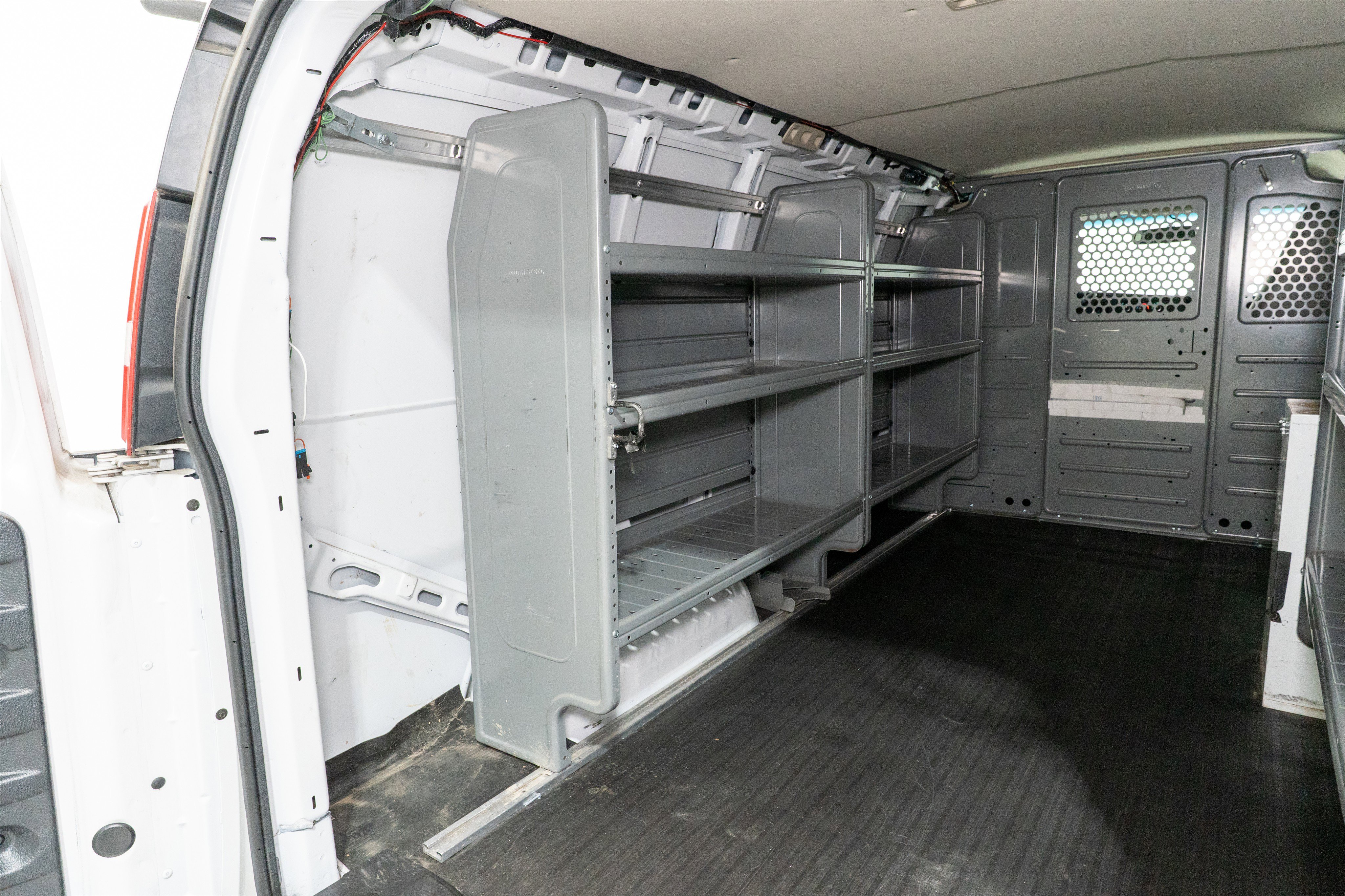 Used 2020 Chevrolet Express 2500 w/ Driver Convenience Package RWD image 12