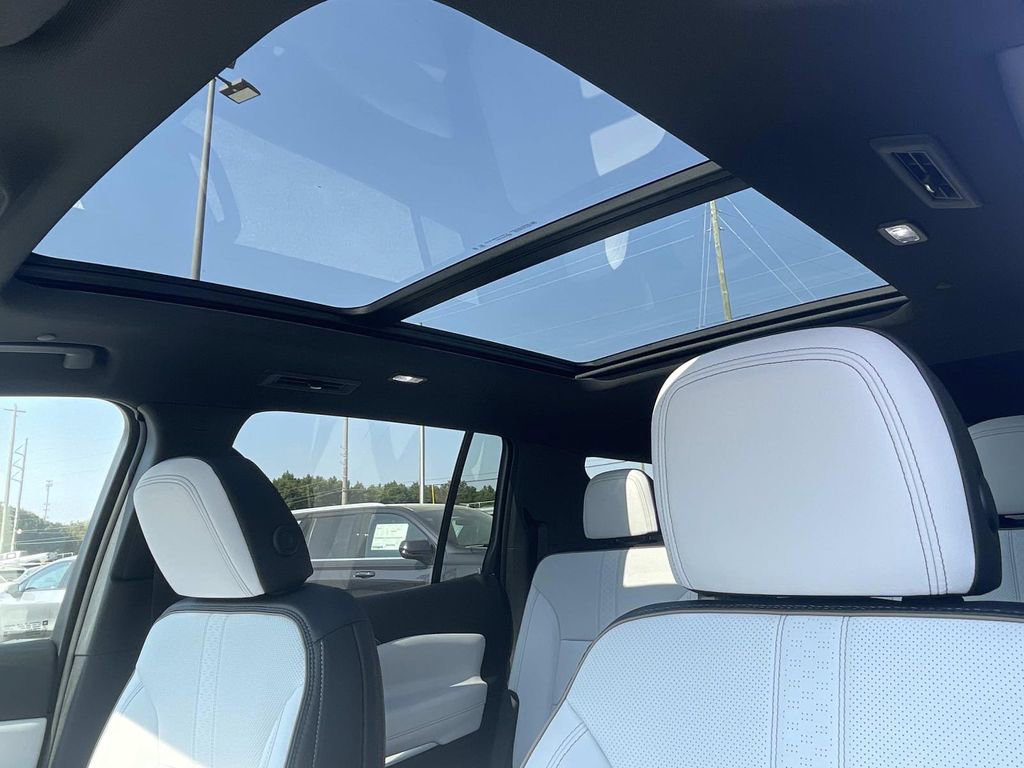 New 2026 Chevrolet Traverse High Country image 22