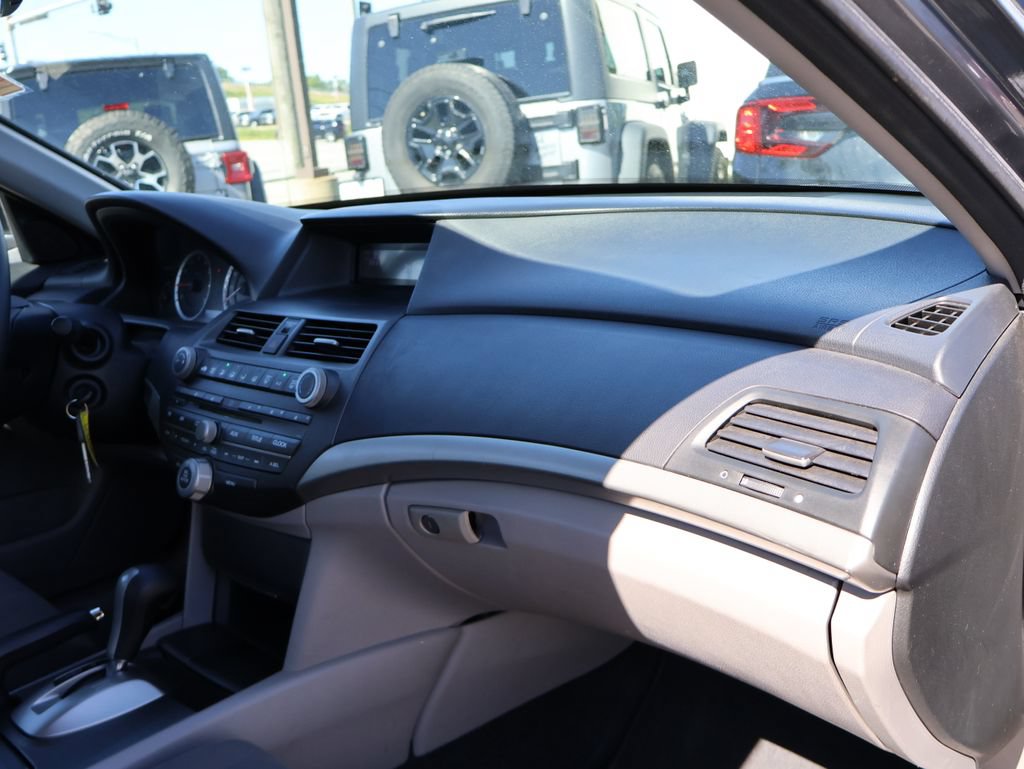 Used 2012 Honda Accord LX image 9