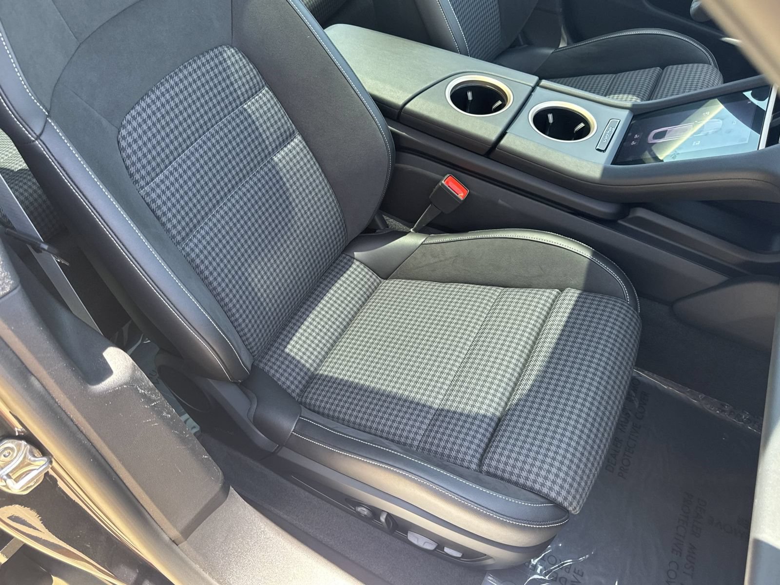 New 2025 Porsche Taycan 4S AWD/4WD image 29