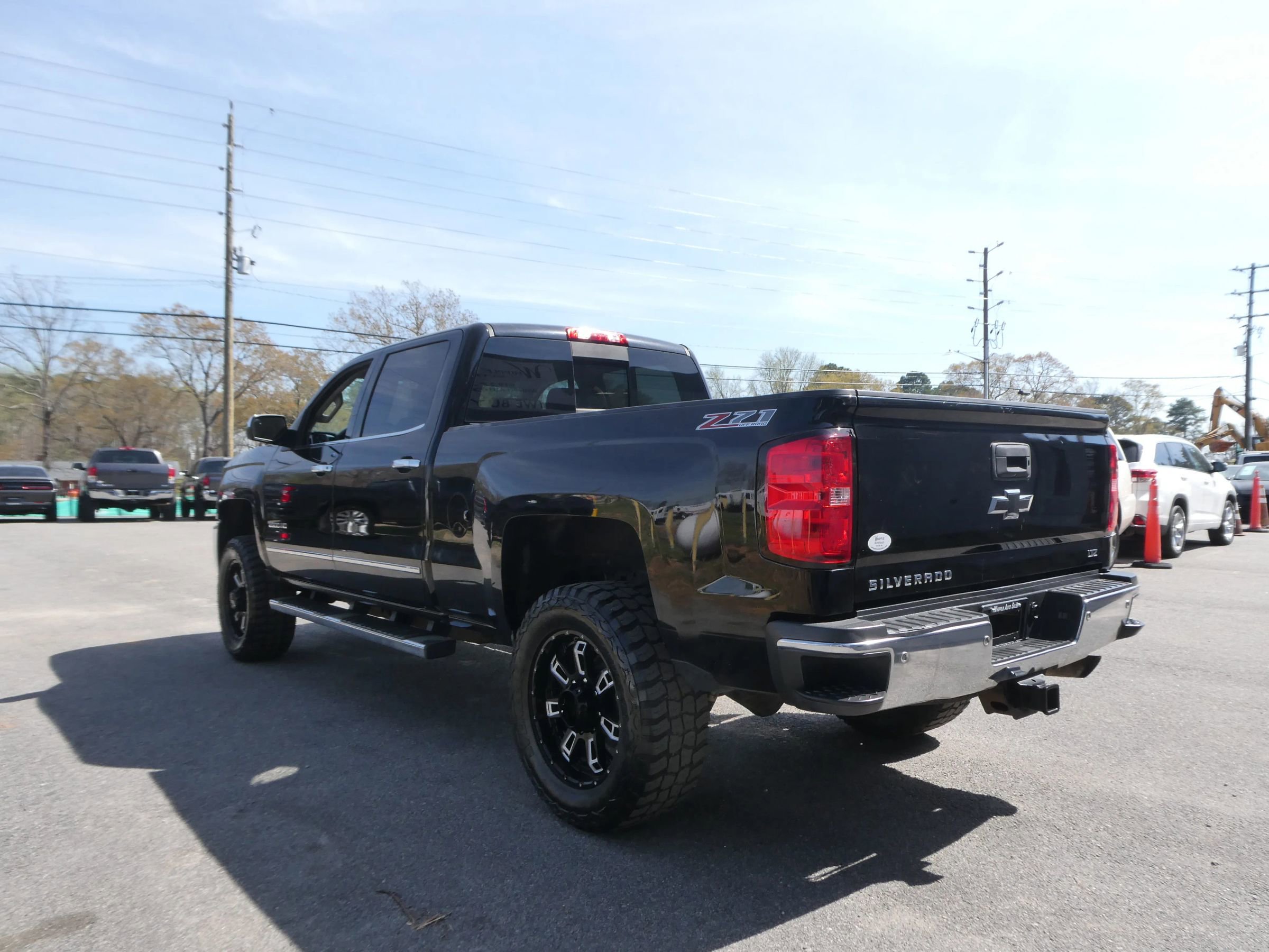 Used 2015 Chevrolet Silverado 2500 LTZ w/ LTZ Plus Package AWD/4WD image 8