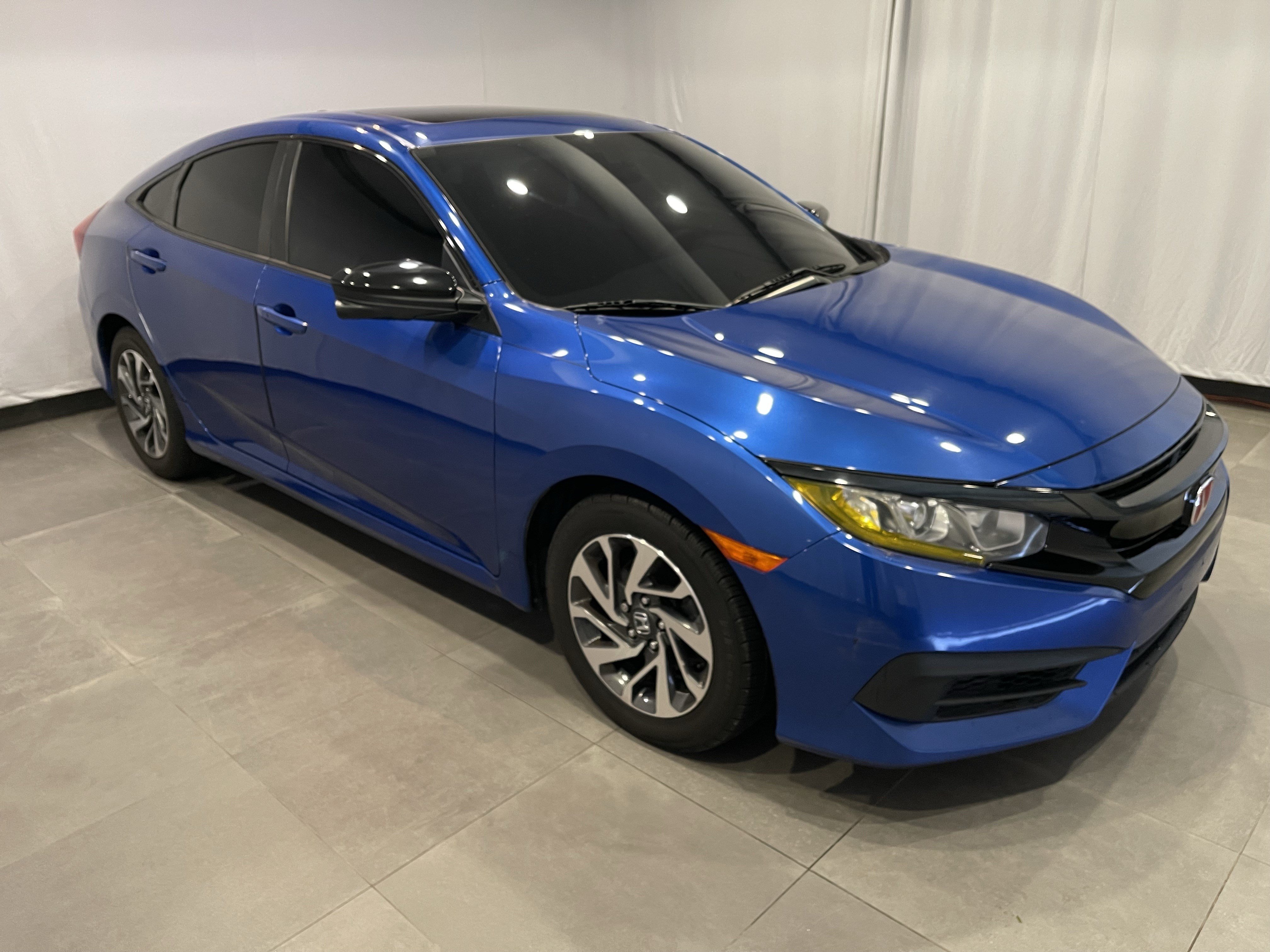 Used 2018 Honda Civic EX image 3