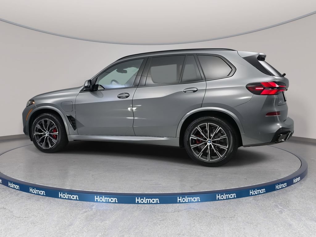 New 2026 BMW X5 xDrive50e w/ M Sport Package AWD/4WD image 7
