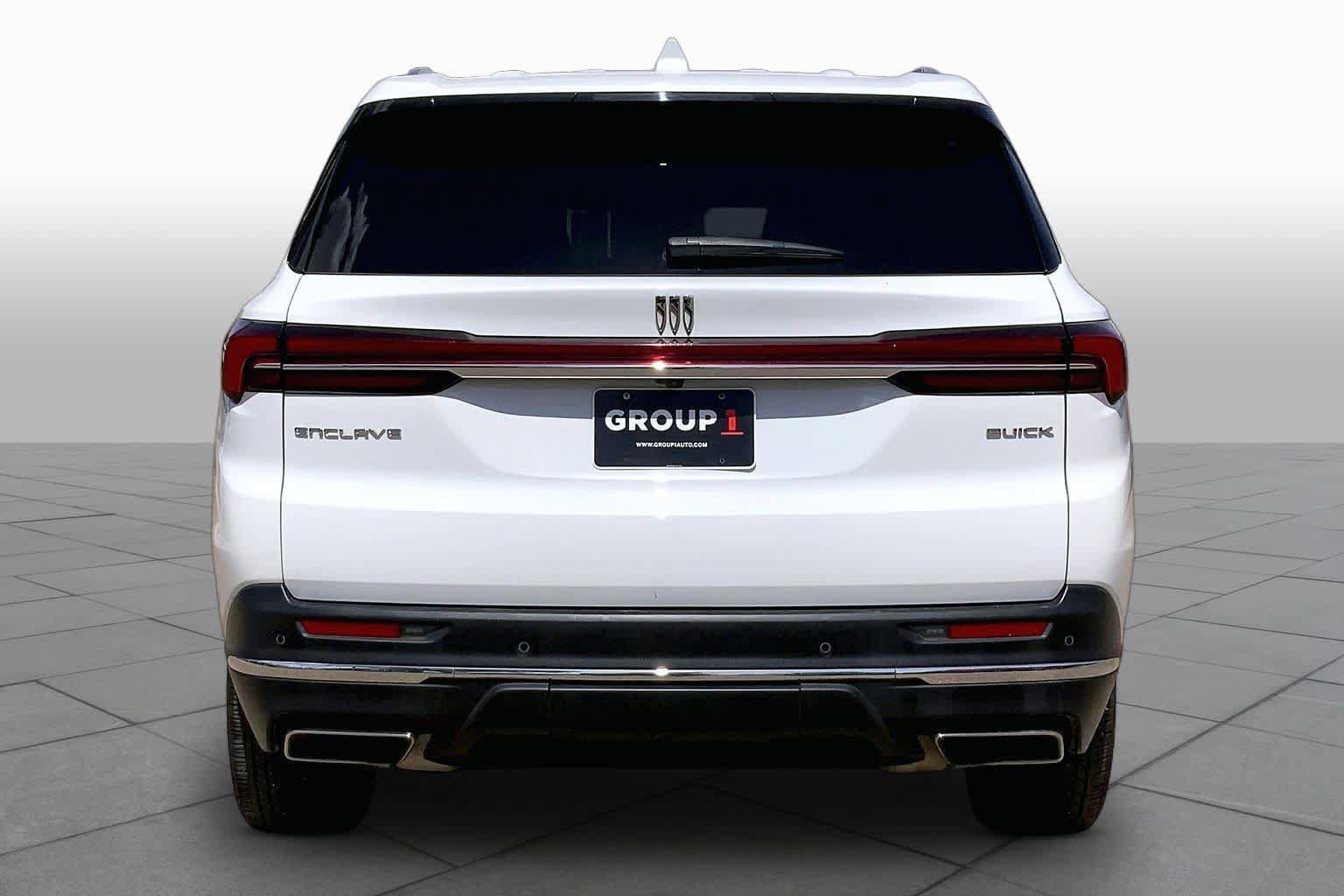 Used 2025 Buick Enclave Preferred FWD image 5
