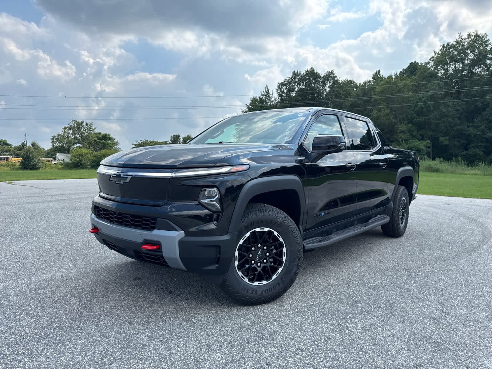 New 2026 Chevrolet Silverado EV Trail Boss w/ Premium Package image 2