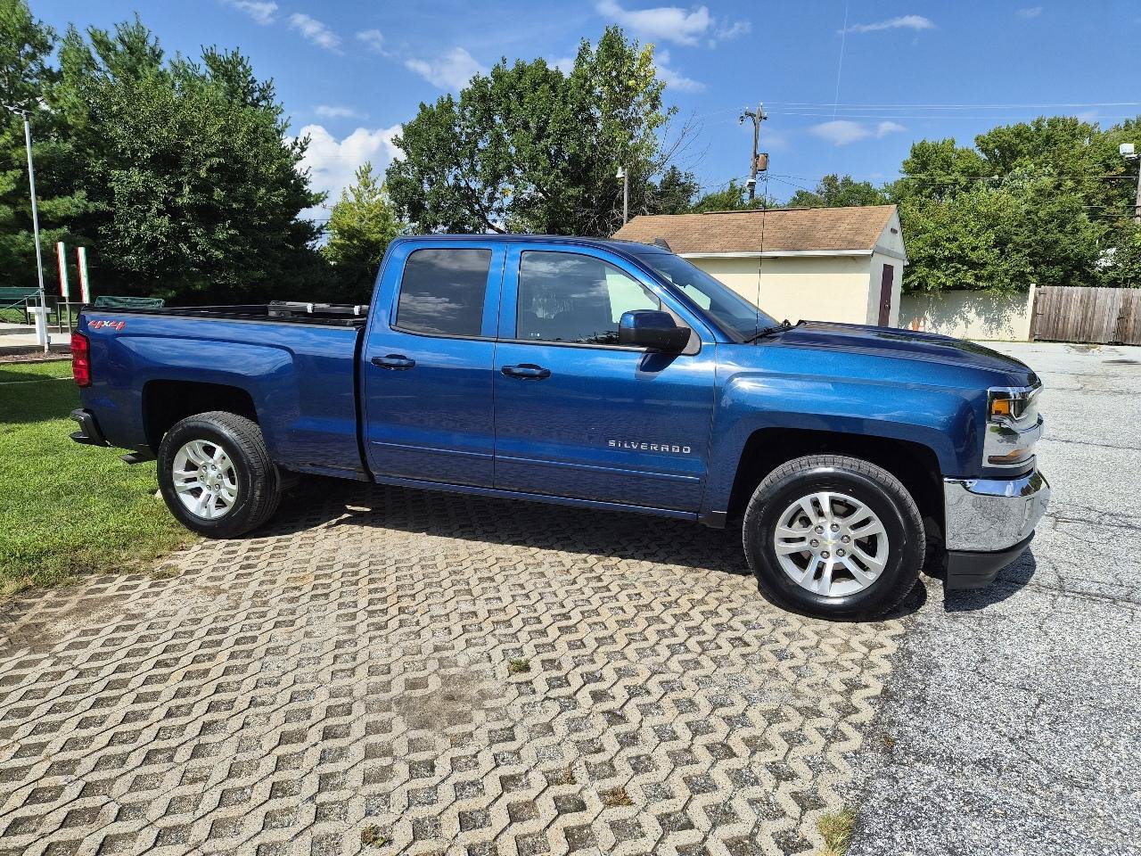 Used 2019 Chevrolet Silverado 1500 LT w/ All Star Edition AWD/4WD image 3