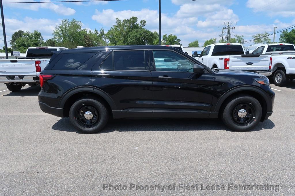 Used 2025 Ford Explorer 4WD Police Interceptor image 6