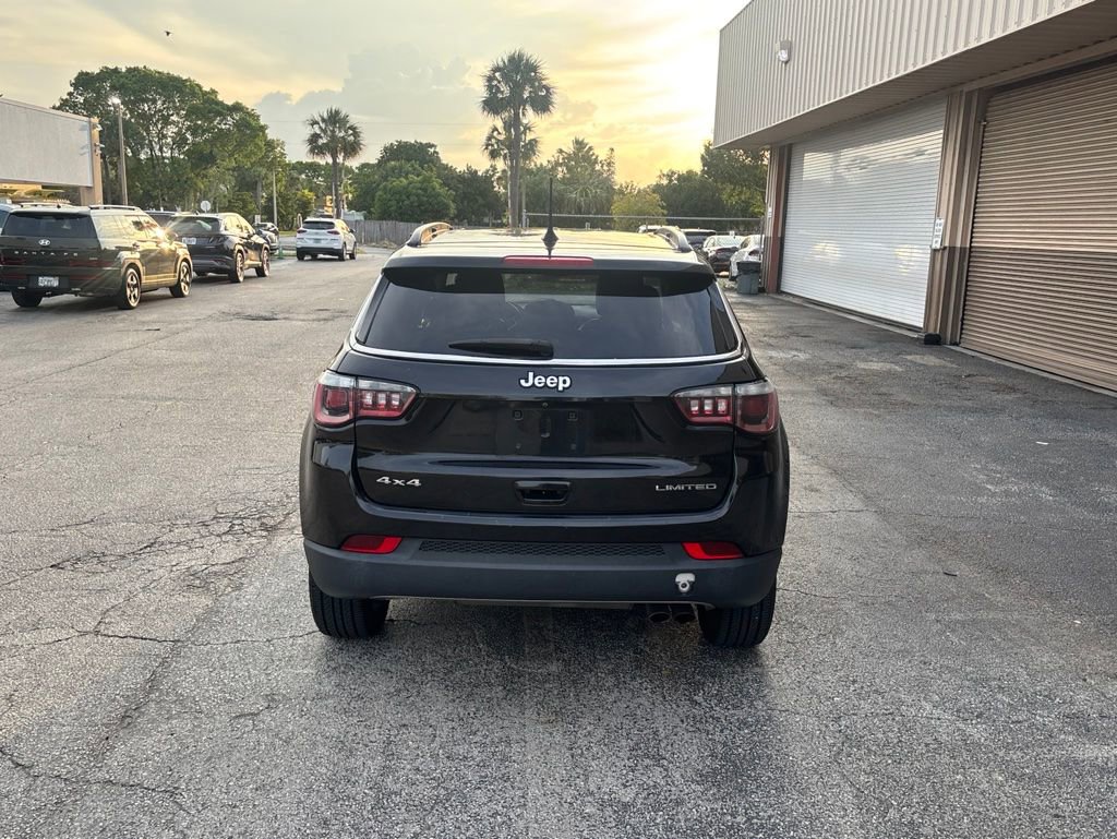 Used 2018 Jeep Compass Limited w/ Navigation Group AWD/4WD image 6