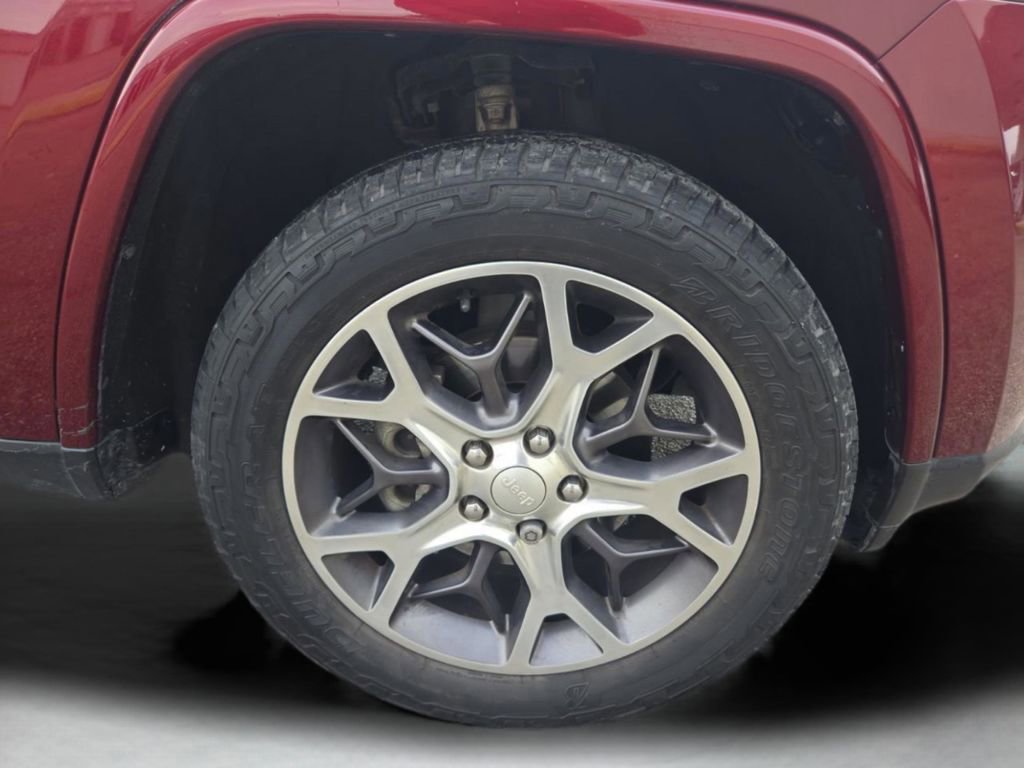 Used 2018 Jeep Grand Cherokee Limited image 32