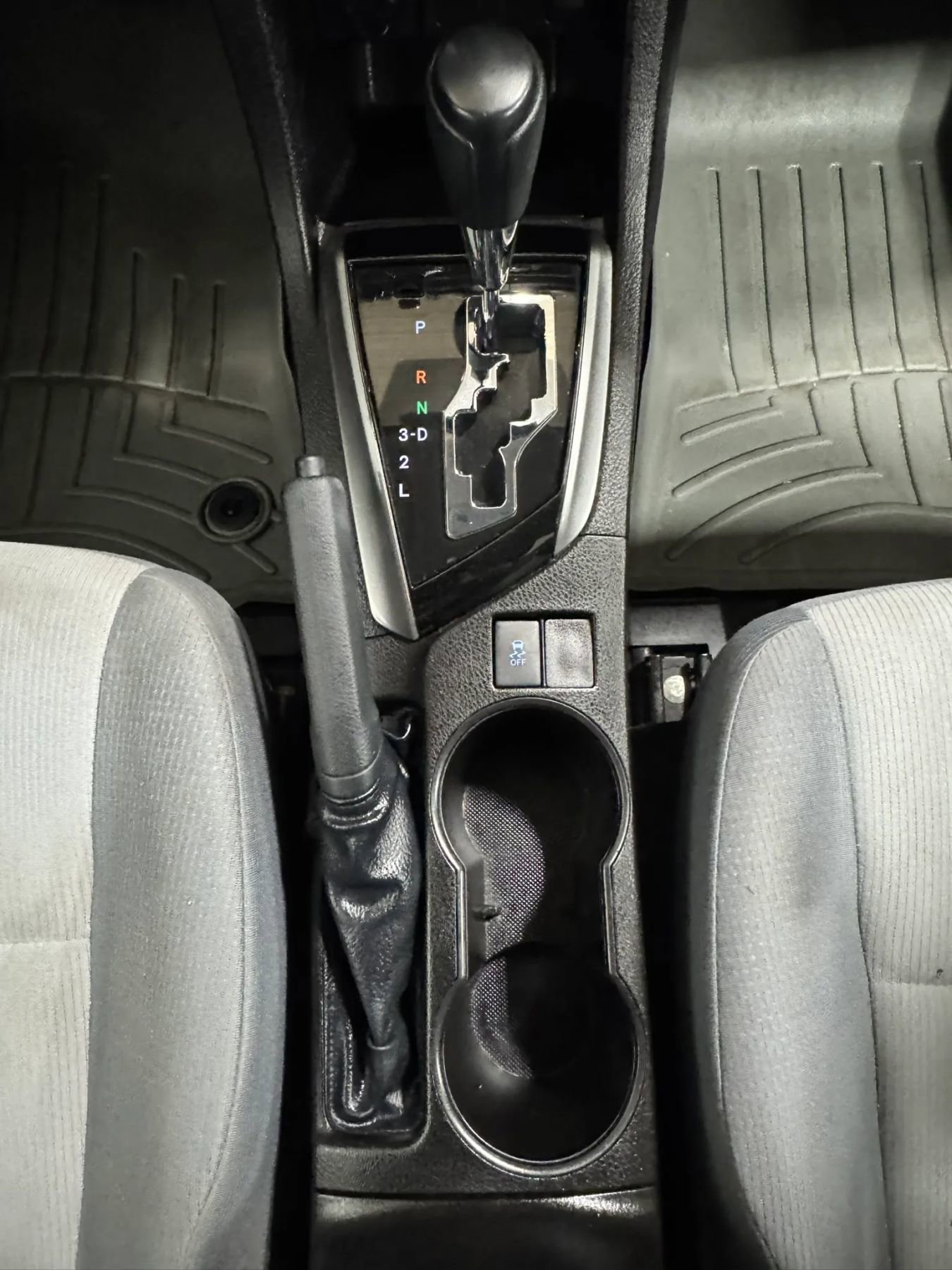 Used 2014 Toyota Corolla L image 29