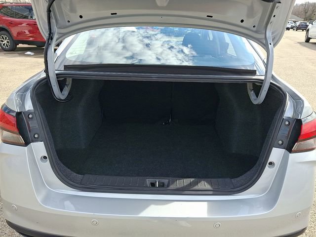 Used 2025 Nissan Versa SV image 29