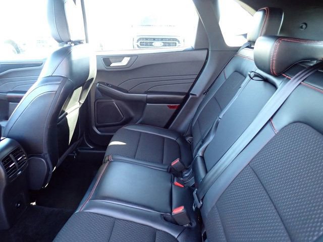 Certified 2025 Ford Escape ST-Line Select image 17