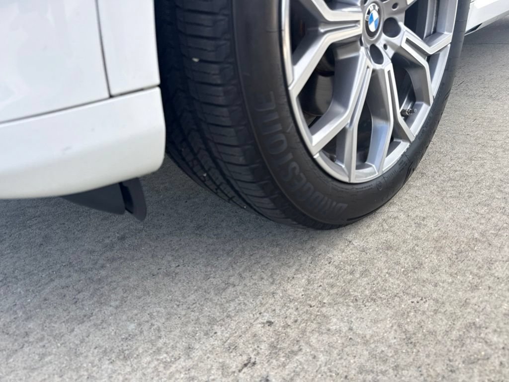 Used 2020 BMW X7 xDrive40i w/ Premium Package AWD/4WD image 10