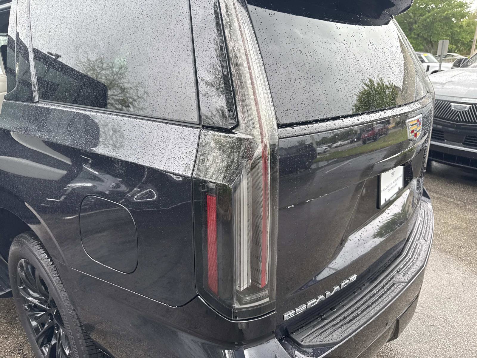 Used 2025 Cadillac Escalade Sport Platinum image 11