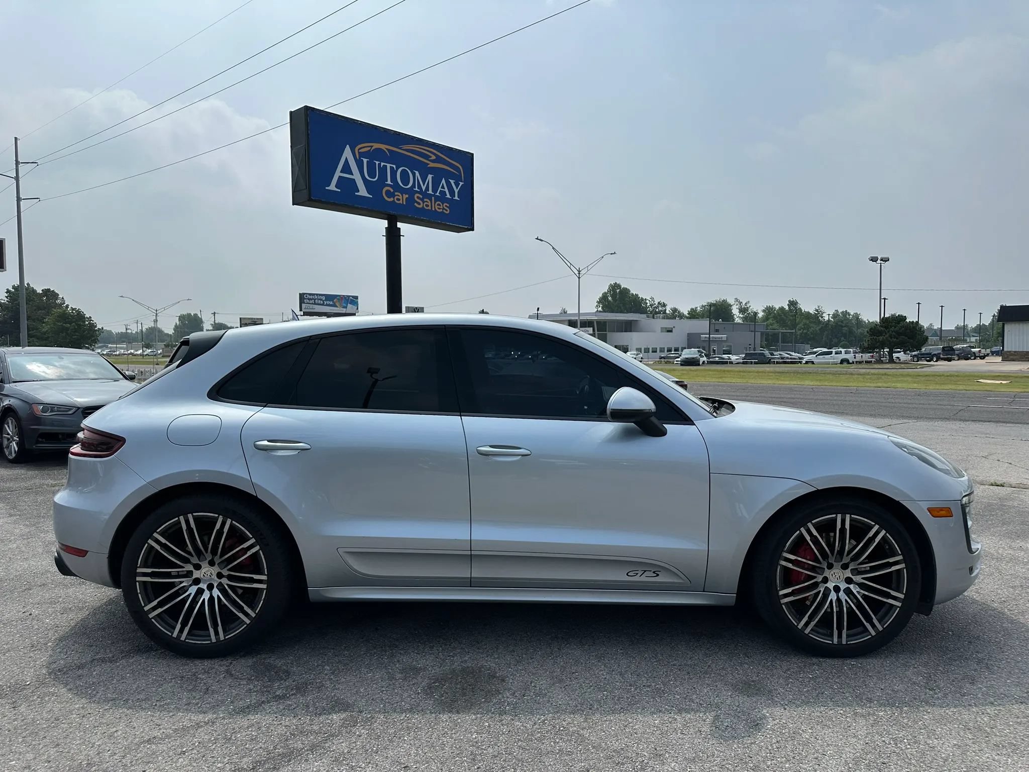 Used 2017 Porsche Macan GTS AWD/4WD image 32