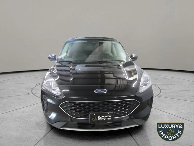 Used 2021 Ford Escape SE image 2