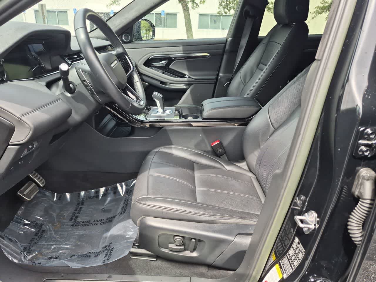 Certified 2023 Land Rover Range Rover Evoque R-Dynamic SE AWD/4WD image 17