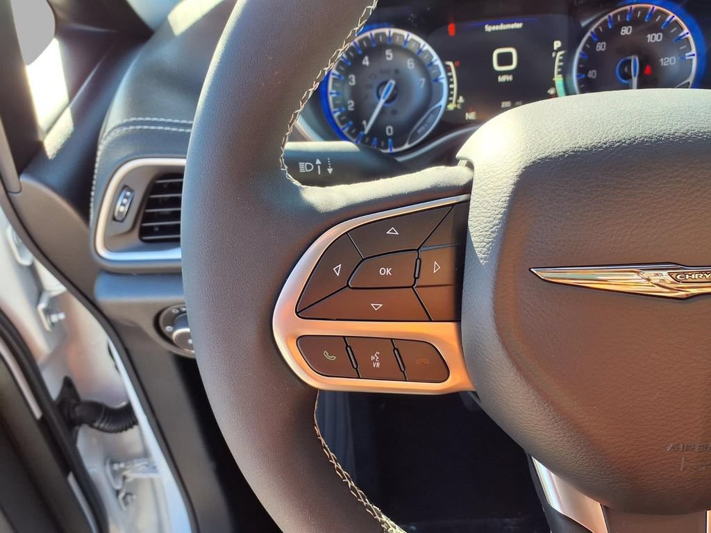 New 2026 Chrysler Pacifica Select FWD image 10