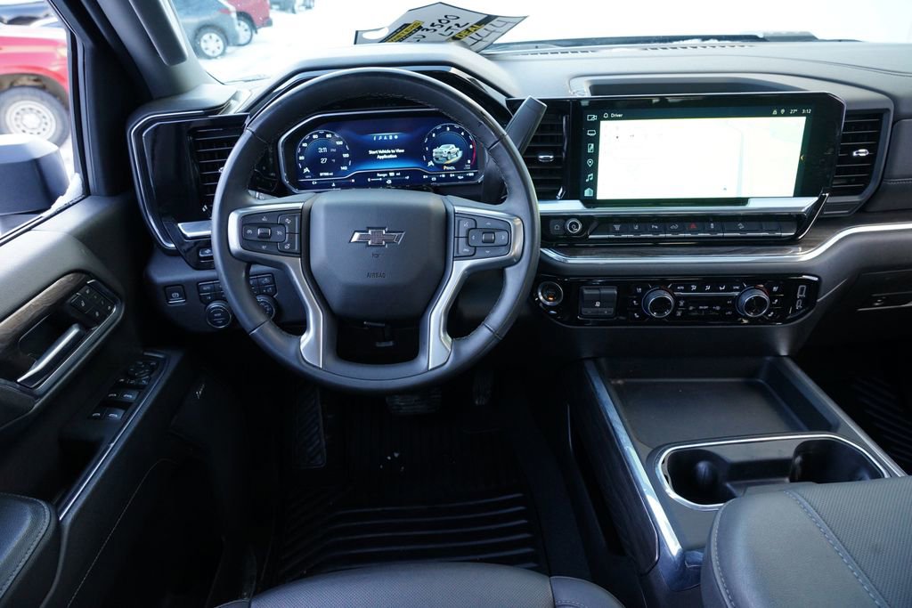 Used 2025 Chevrolet Silverado 3500 LTZ w/ LTZ Plus Package image 22