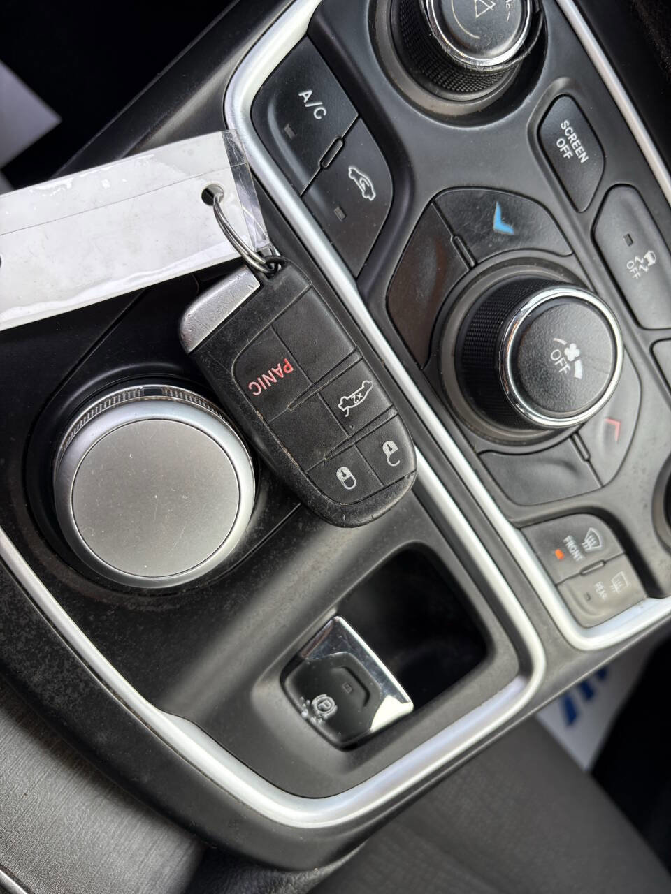 Used 2015 Chrysler 200 Limited w/ Convenience Group image 31