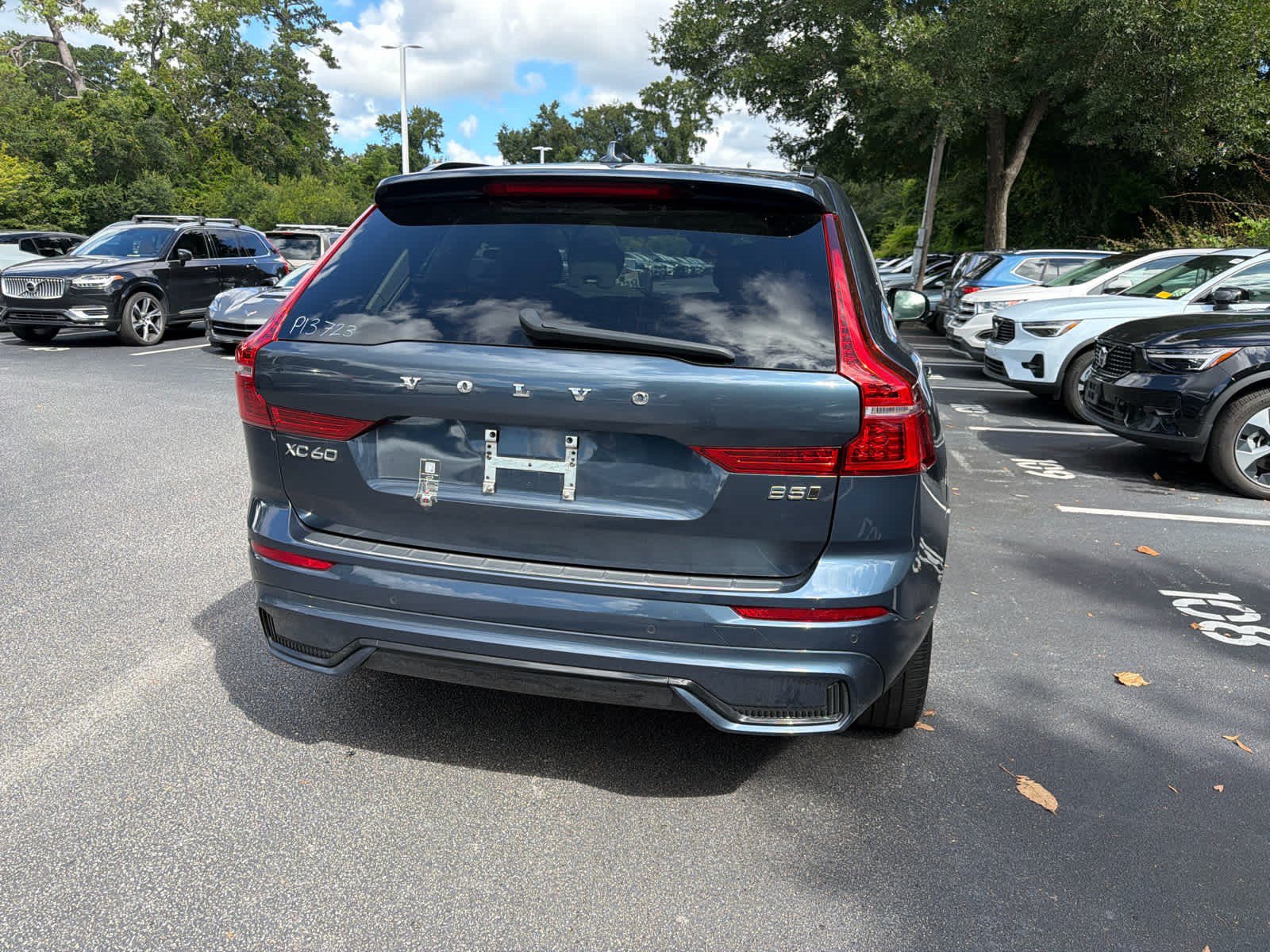 Used 2024 Volvo XC60 B5 Core w/ Protection Package Premier AWD/4WD image 14