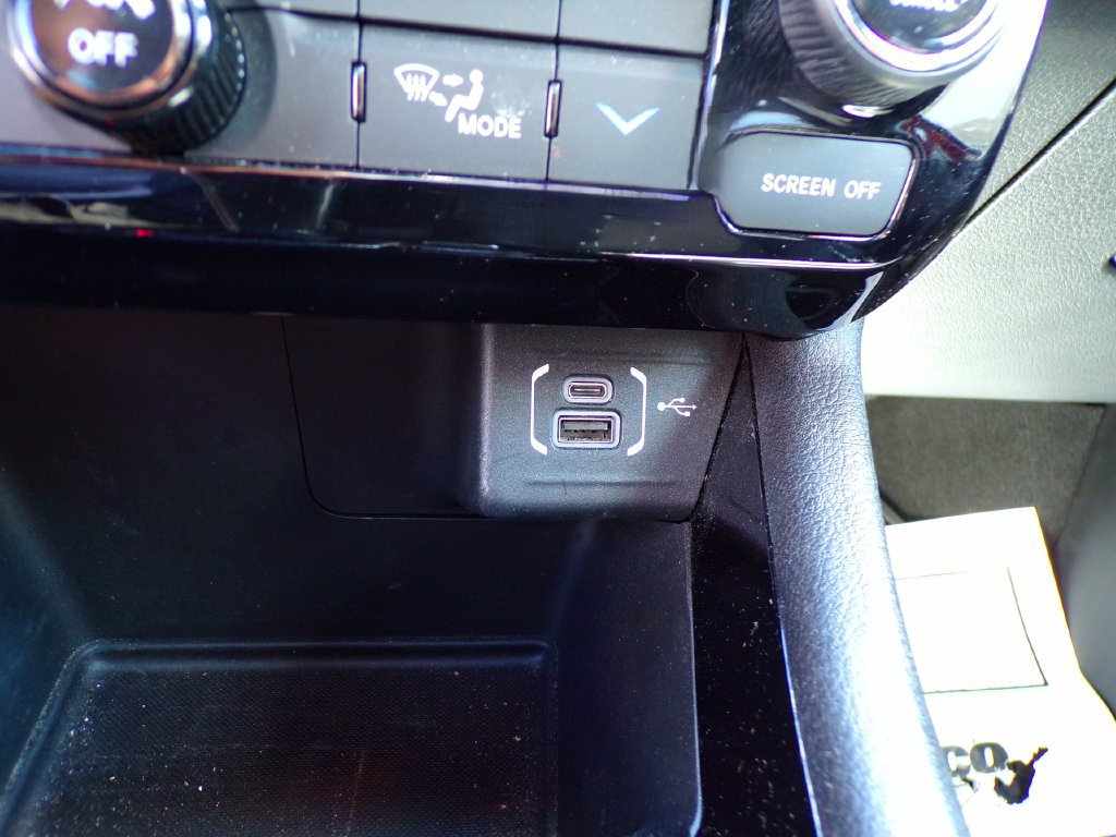 Used 2022 Jeep Compass Latitude w/ Sun and Sound Group AWD/4WD image 22