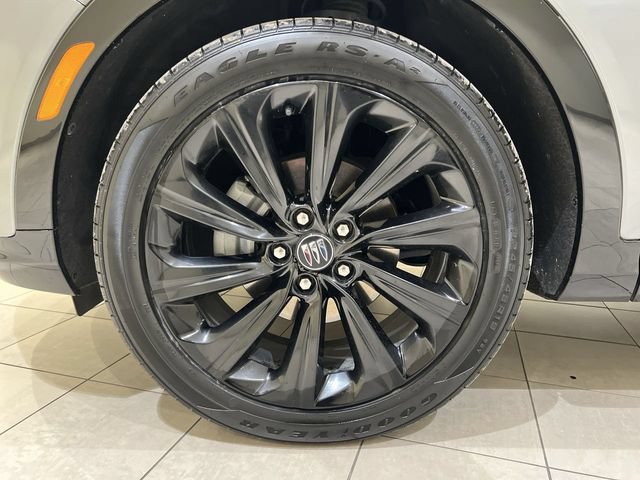 Certified 2025 Buick Envista Sport Touring w/ Experience Buick Package FWD image 28