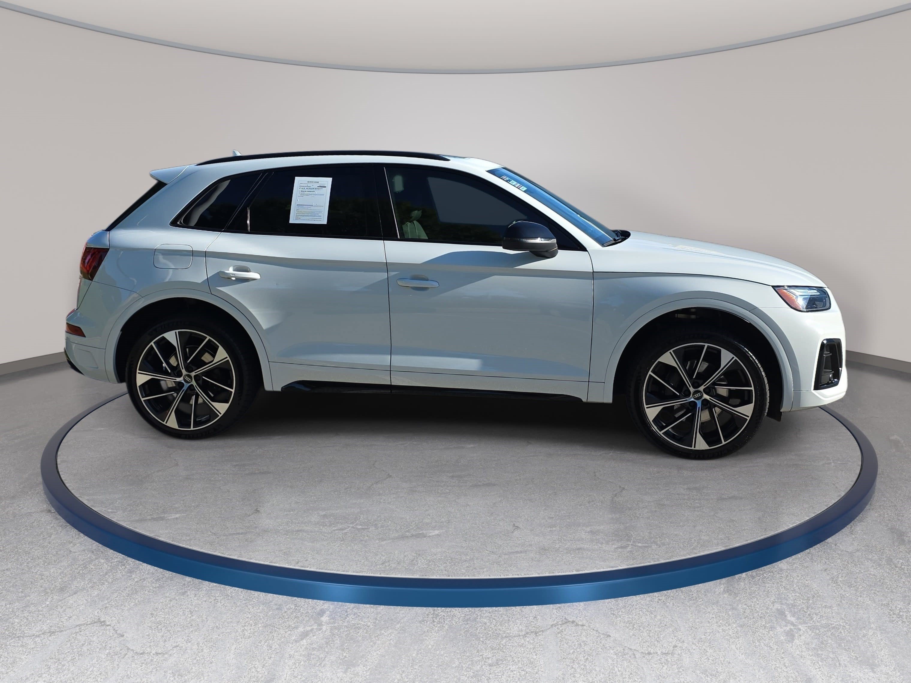Used 2024 Audi SQ5 Premium Plus w/ Premium Plus Package AWD/4WD image 4