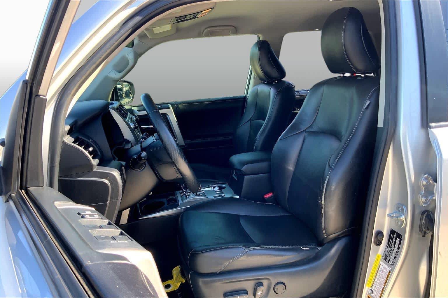 Used 2016 Toyota 4Runner SR5 RWD image 8
