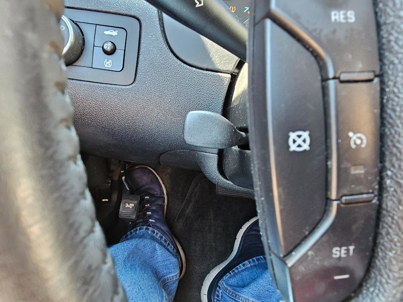 Used 2010 Chevrolet Impala LT w/ Luxury Edition Package FWD image 33