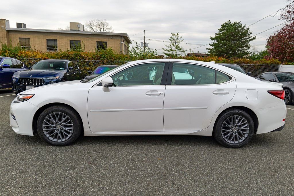 Used 2018 Lexus ES 350 w/ Premier Package image 4