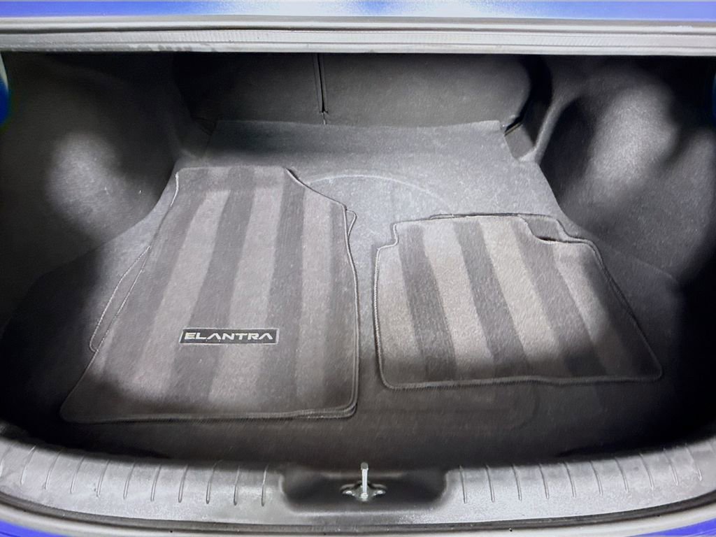 Certified 2023 Hyundai Elantra Limited image 28