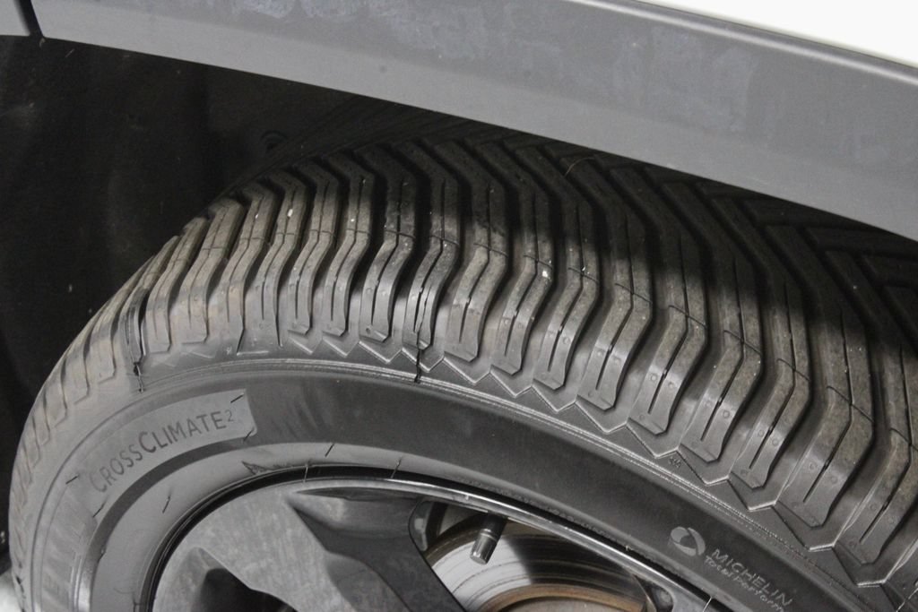 Used 2023 Jeep Grand Cherokee Altitude AWD/4WD image 19