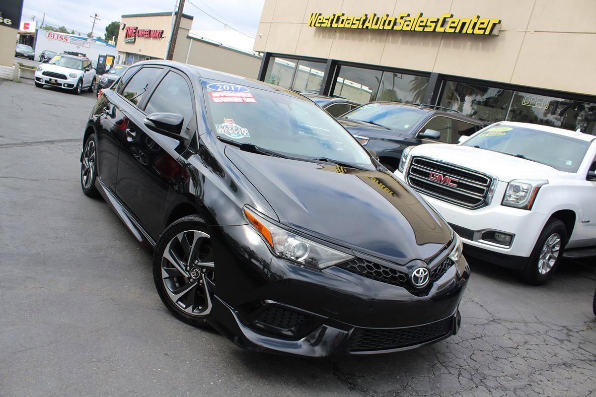 Used 2017 Toyota Corolla iM w/ Carpet Mat Package FWD image 32