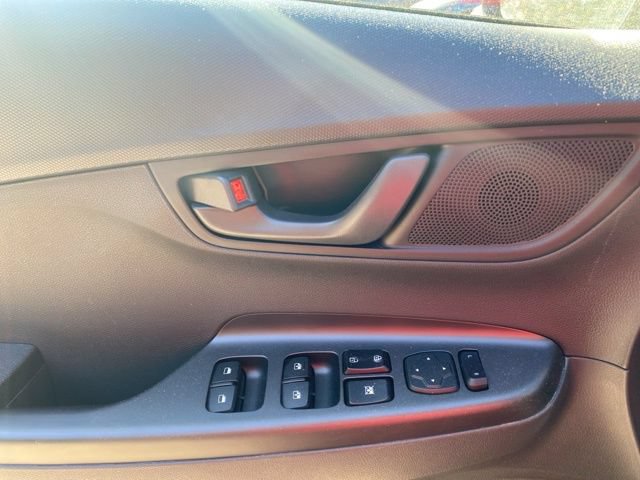 Used 2023 Hyundai Kona SEL AWD/4WD image 19