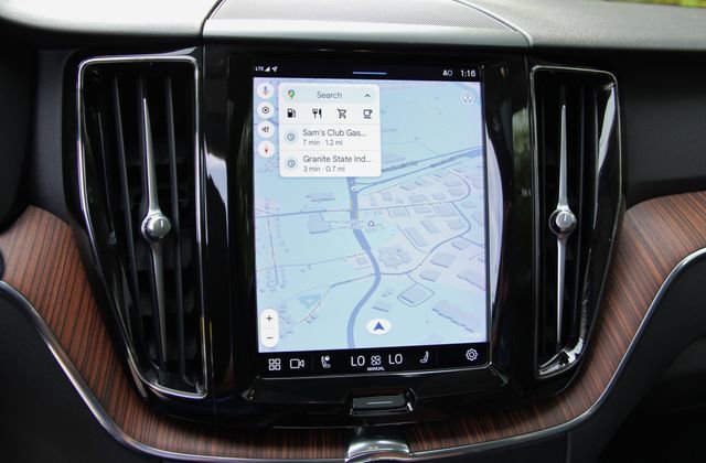 Used 2023 Volvo XC60 B5 Plus w/ Protection Package Premier image 24