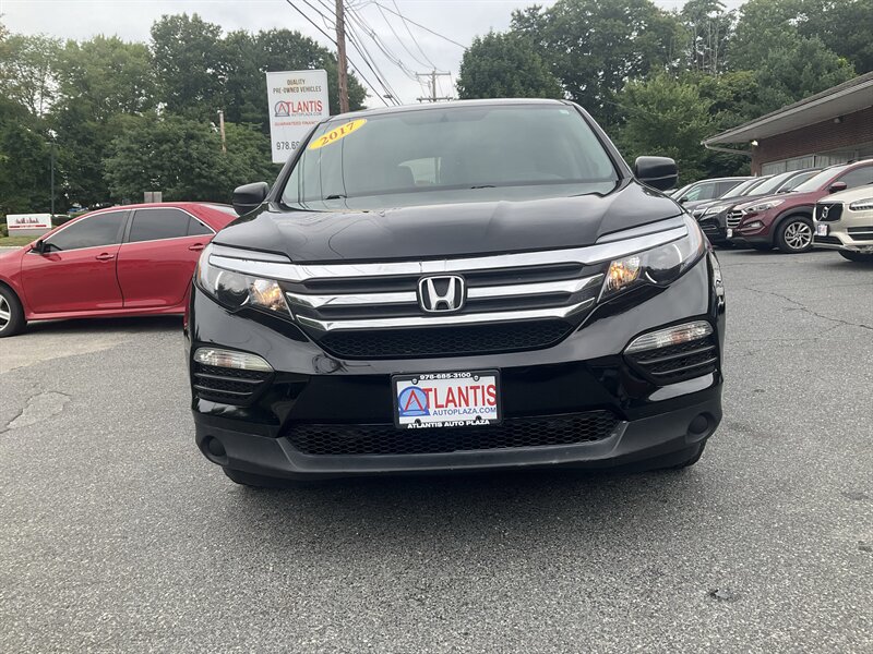 Used 2017 Honda Pilot LX image 2