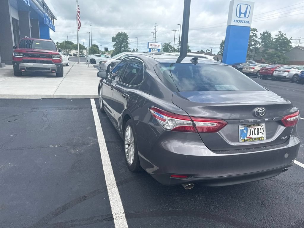 Used 2019 Toyota Camry XLE FWD image 8