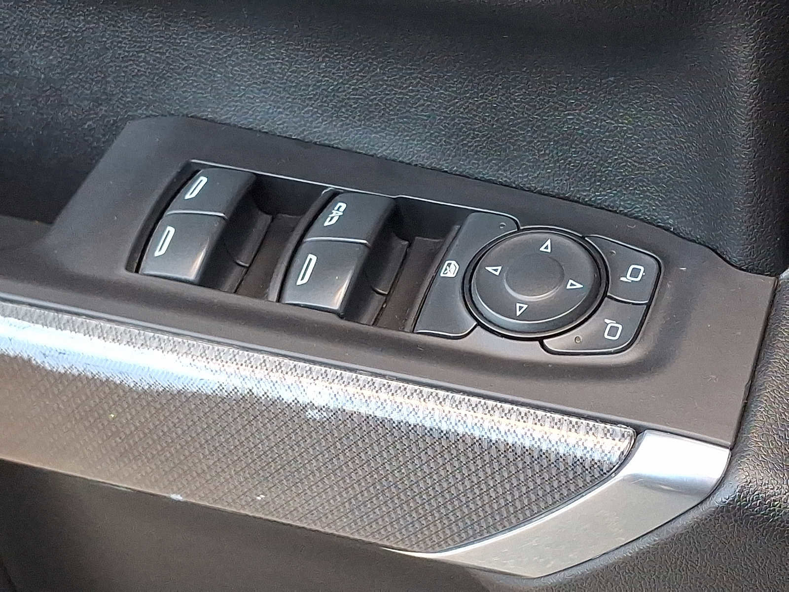 Used 2021 Chevrolet Silverado 1500 Custom Trail Boss w/ Midnight Edition image 25