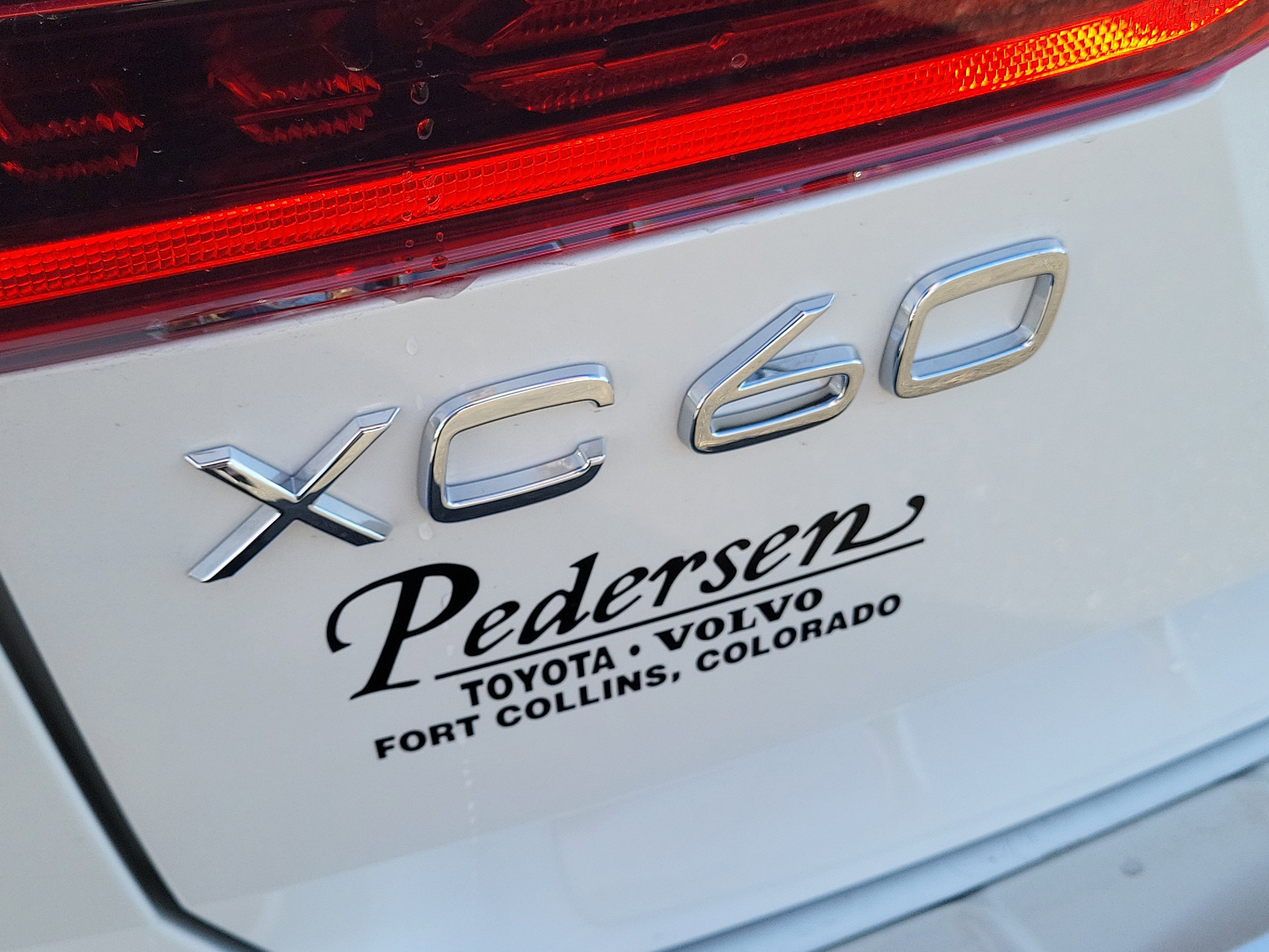 New 2026 Volvo XC60 B5 Ultra w/ Protection Package Premier image 8