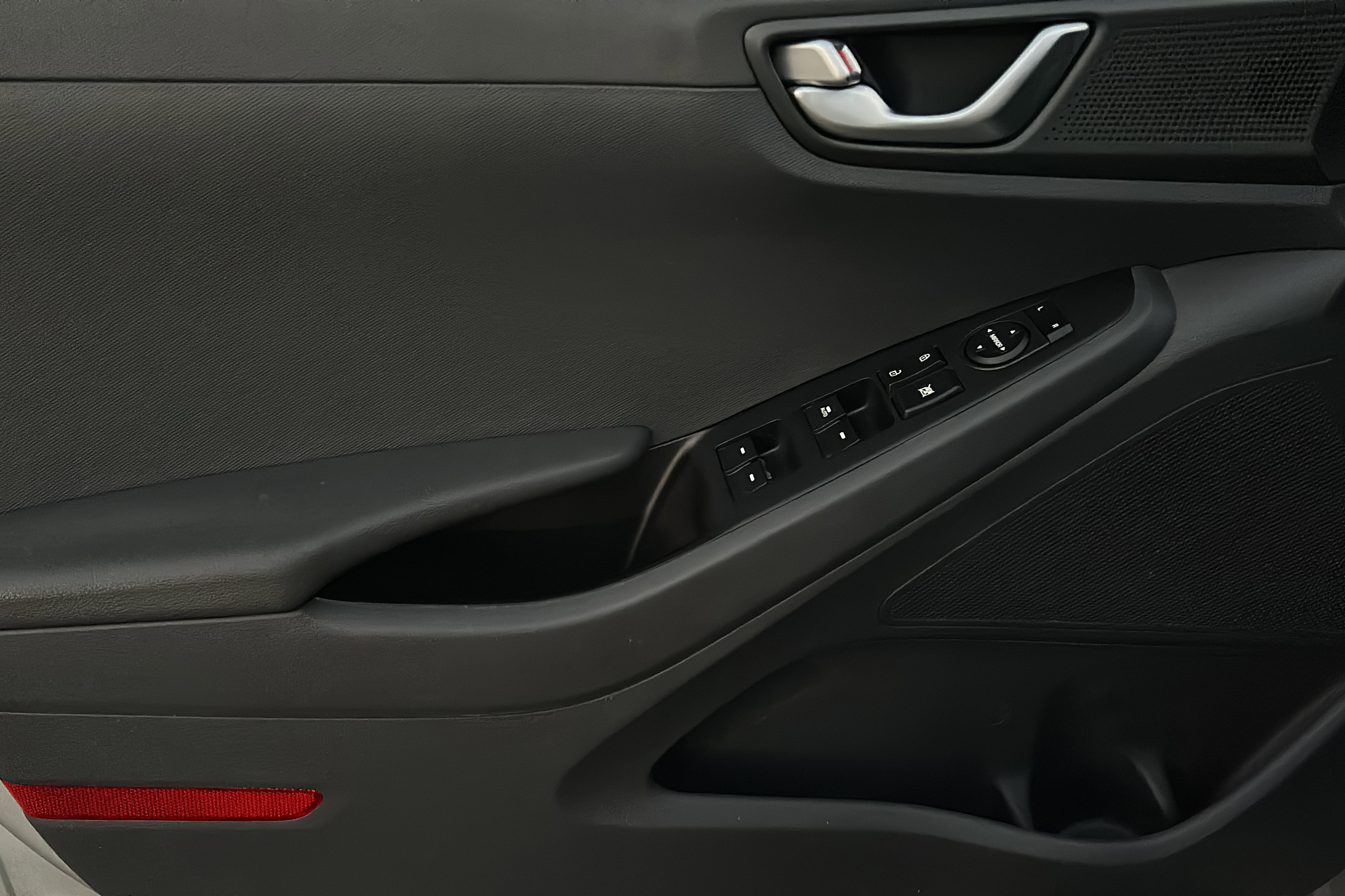 Used 2019 Hyundai Ioniq Electric FWD image 44