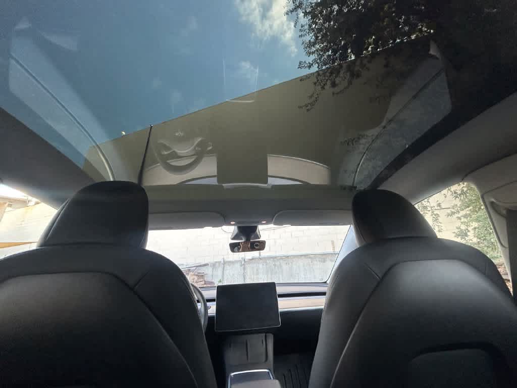 Used 2022 Tesla Model Y Long Range AWD/4WD image 11