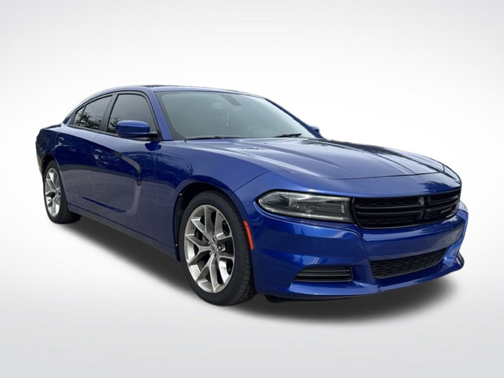 Used 2022 Dodge Charger SXT w/ Plus Group RWD image 2
