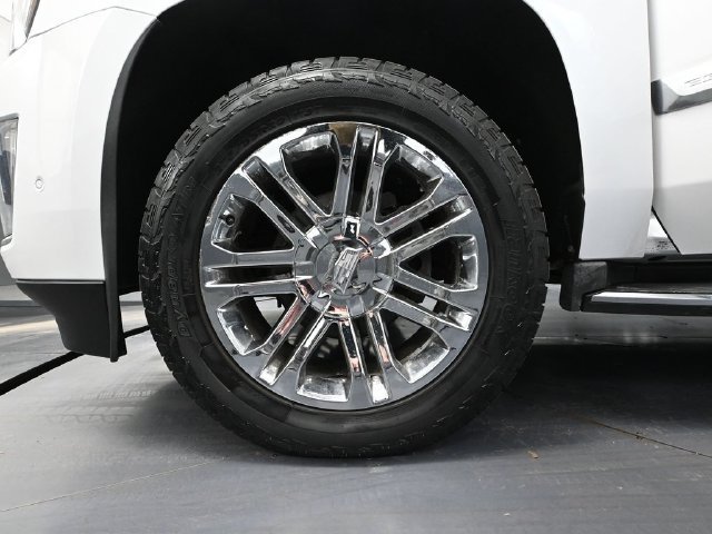 Used 2017 Cadillac Escalade ESV 4WD image 13