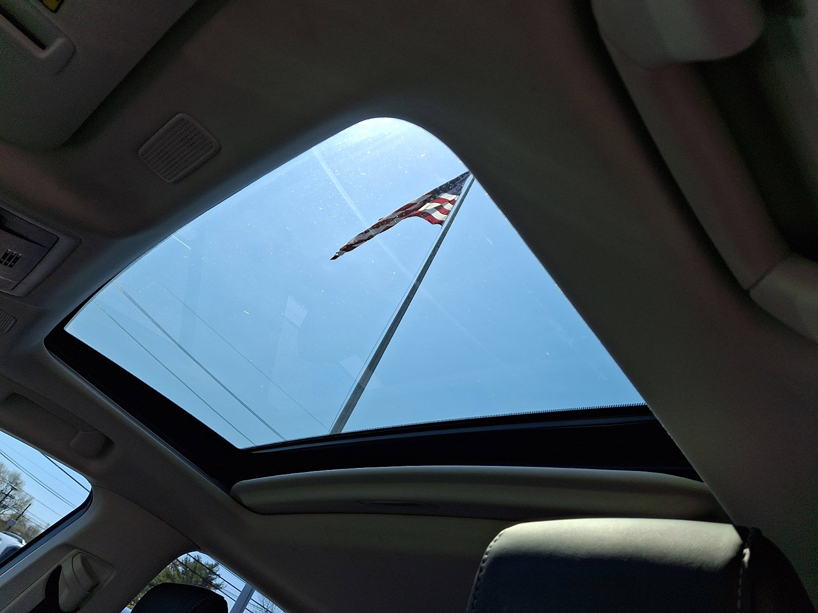 Used 2024 Lexus ES 300h w/ Technology Package image 14