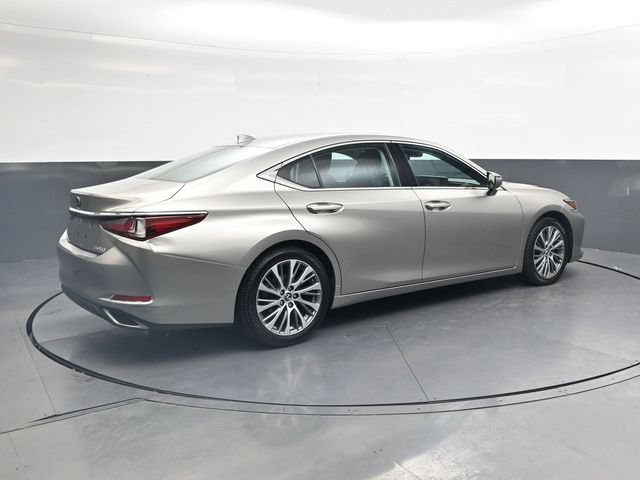 Used 2019 Lexus ES 350 w/ Premium Package FWD image 4
