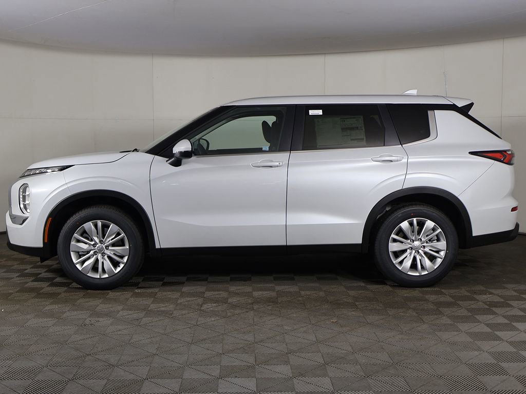 New 2026 Mitsubishi Outlander ES FWD image 15